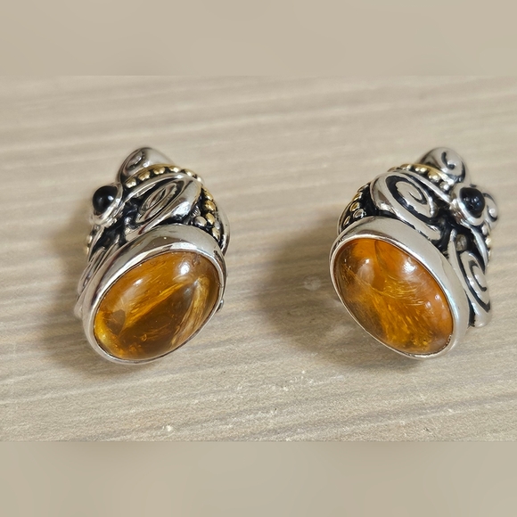 JOSEPH ESPOSITO TWO TONE SILVER GOLD CLIP-ON EARRING WITH GOLD CABACHON - Picture 5 of 15